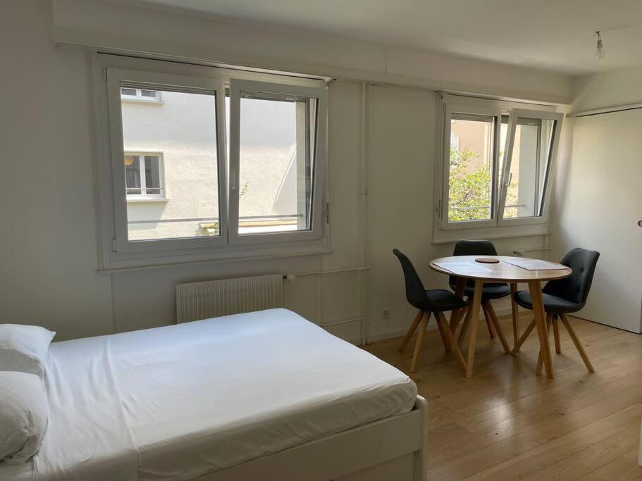 Studio Proche De La Gare ! Apartment Лозана Екстериор снимка